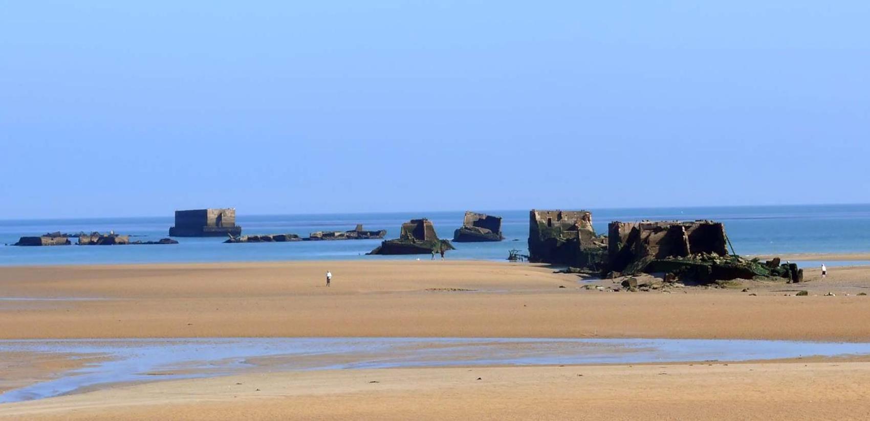 Les Pieds Dans L'Eau - Acces Direct A La Plage Bernières-sur-Mer Kültér fotó