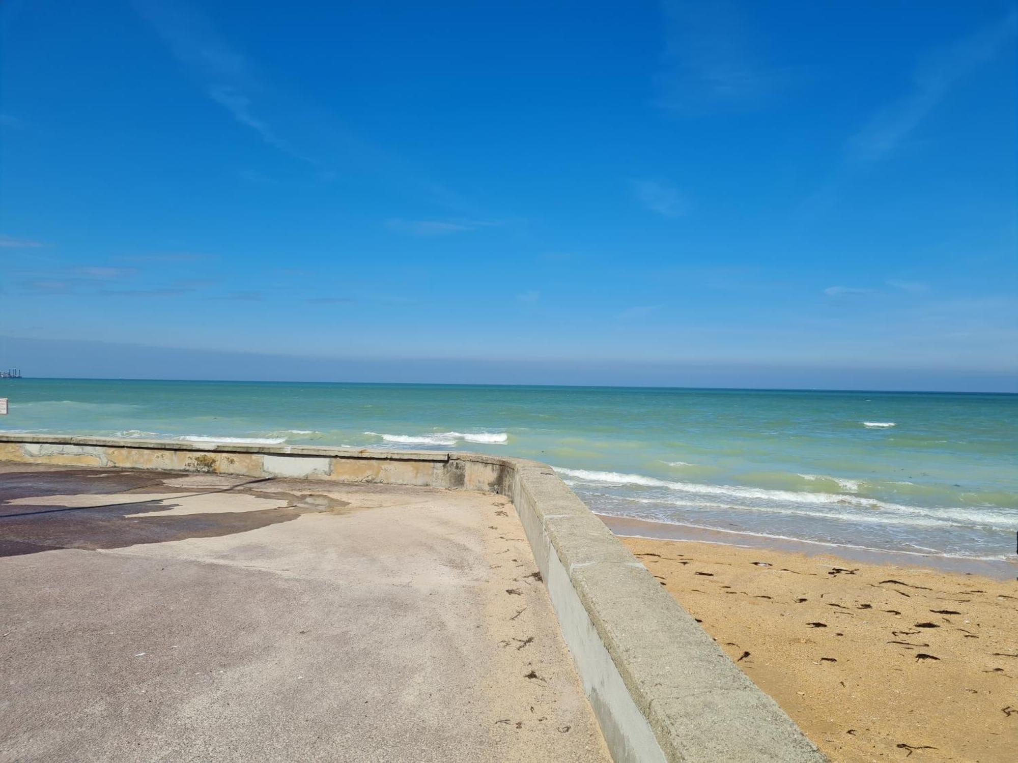 Les Pieds Dans L'Eau - Acces Direct A La Plage Bernières-sur-Mer Kültér fotó